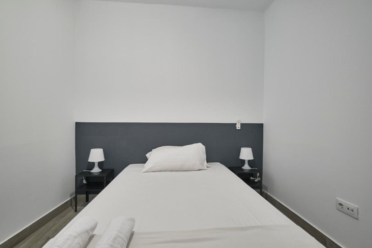 Nunez De Arce Habitaciones Madrid Extérieur photo